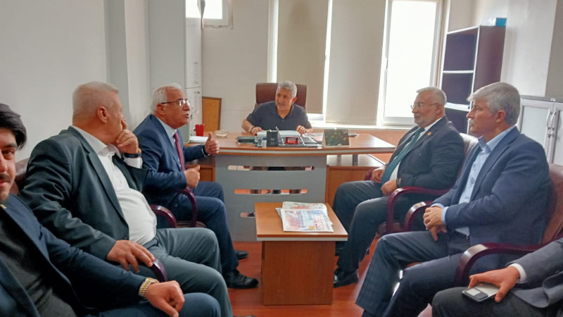 AKPARTİ G.ANTEP M.ADAYI  REYHAN  YENİ AKİT GAZETESİNİ  ZİYARET ETTİ.