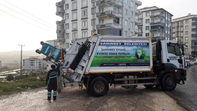 ŞAHİNBEY BELEDİYESİ BAYRAMDA DA GÖREV BAŞINDAYDI