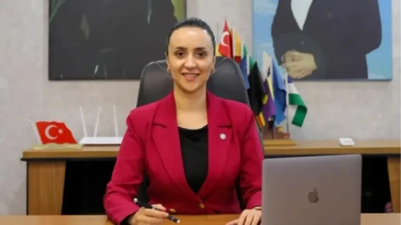 Gizem Bilgiç Ramazan Bayramı Kutlama Mesajı Yayınladı