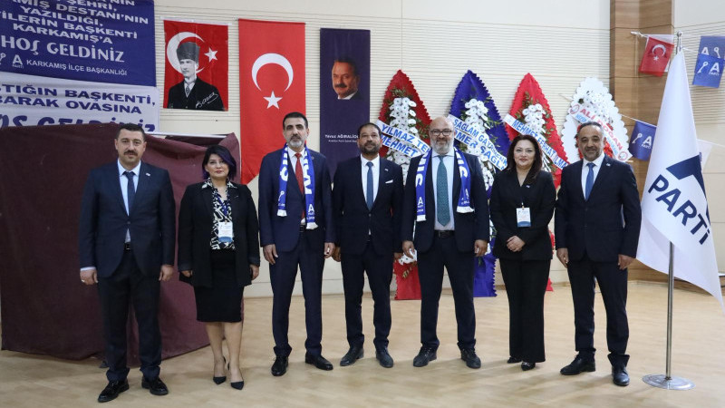 KARKAMIŞTA KİLİTLER AÇILDI ANAHTAR PARTİ MUHTEŞEM KONGREYLE GÜNDEME OTURDU.