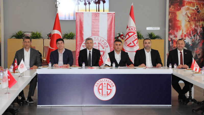 AK PARTİ’DEN ANTALYASPOR’A YENİDEN SÜPER LİG SEFERBERLİĞİ: