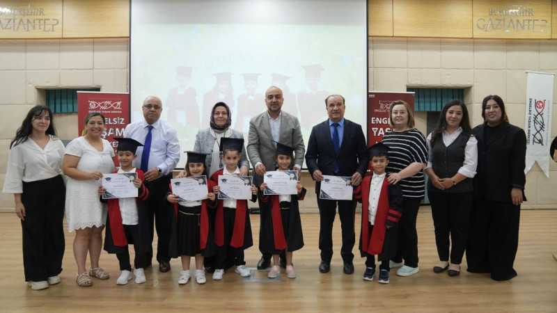 GAZİANTEP BÜYÜKŞEHİR CODA & COBA ÇOCUK EĞİTİM MERKEZİ'NDE MEZUNİYET HEYECANI