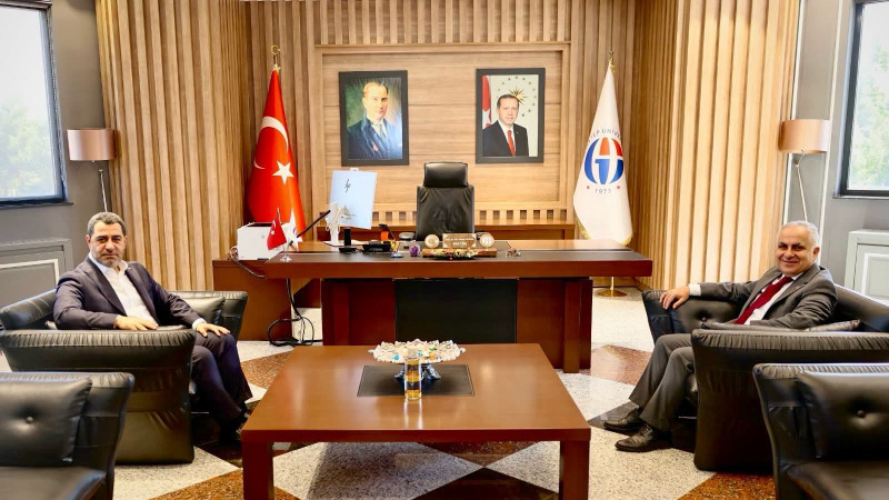 Bünyamin Bozgeyik, Gaziantep Üniversitesi Rektörü Prof. Dr. Mesut Doğan’ı ziyaret etti.