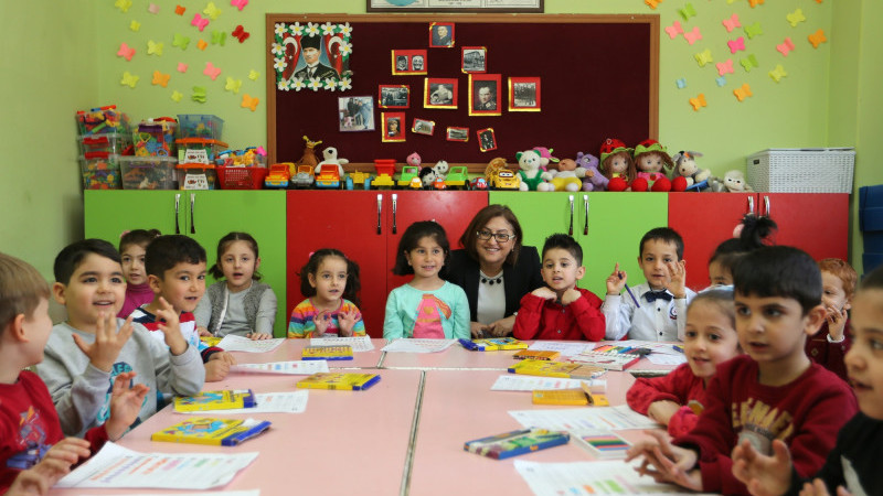 BÜYÜKŞEHİR’DEN EĞİTİME KESİNTİSİZ VE ÇOK YÖNLÜ DESTEK