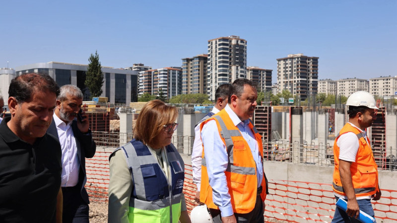 AK KADROLAR SAHADA, GAZİANTEP YATIRIMLARLA YÜKSELİYOR